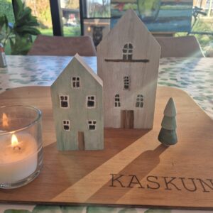 Zondag 14 dec - houten kersthuisjes